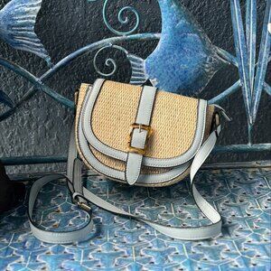 🌟 Stylish Izzy and Ali Crossbody Purse for Sale! 🌟